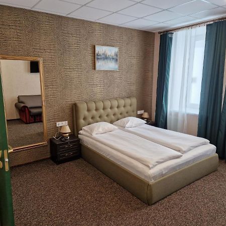 ريغا Central Hotel With Free Parking المظهر الخارجي الصورة
