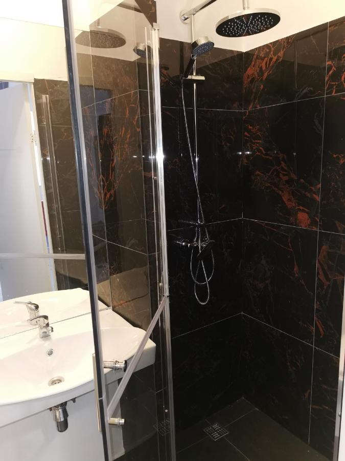 ريغا Central Hotel With Free Parking المظهر الخارجي الصورة