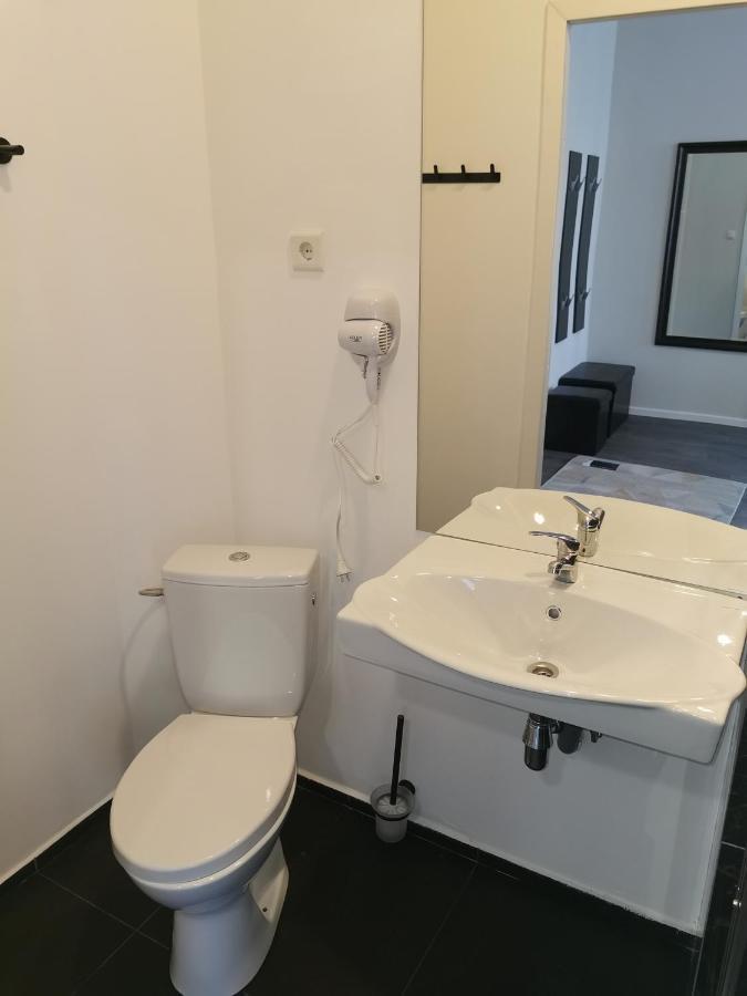 ريغا Central Hotel With Free Parking المظهر الخارجي الصورة