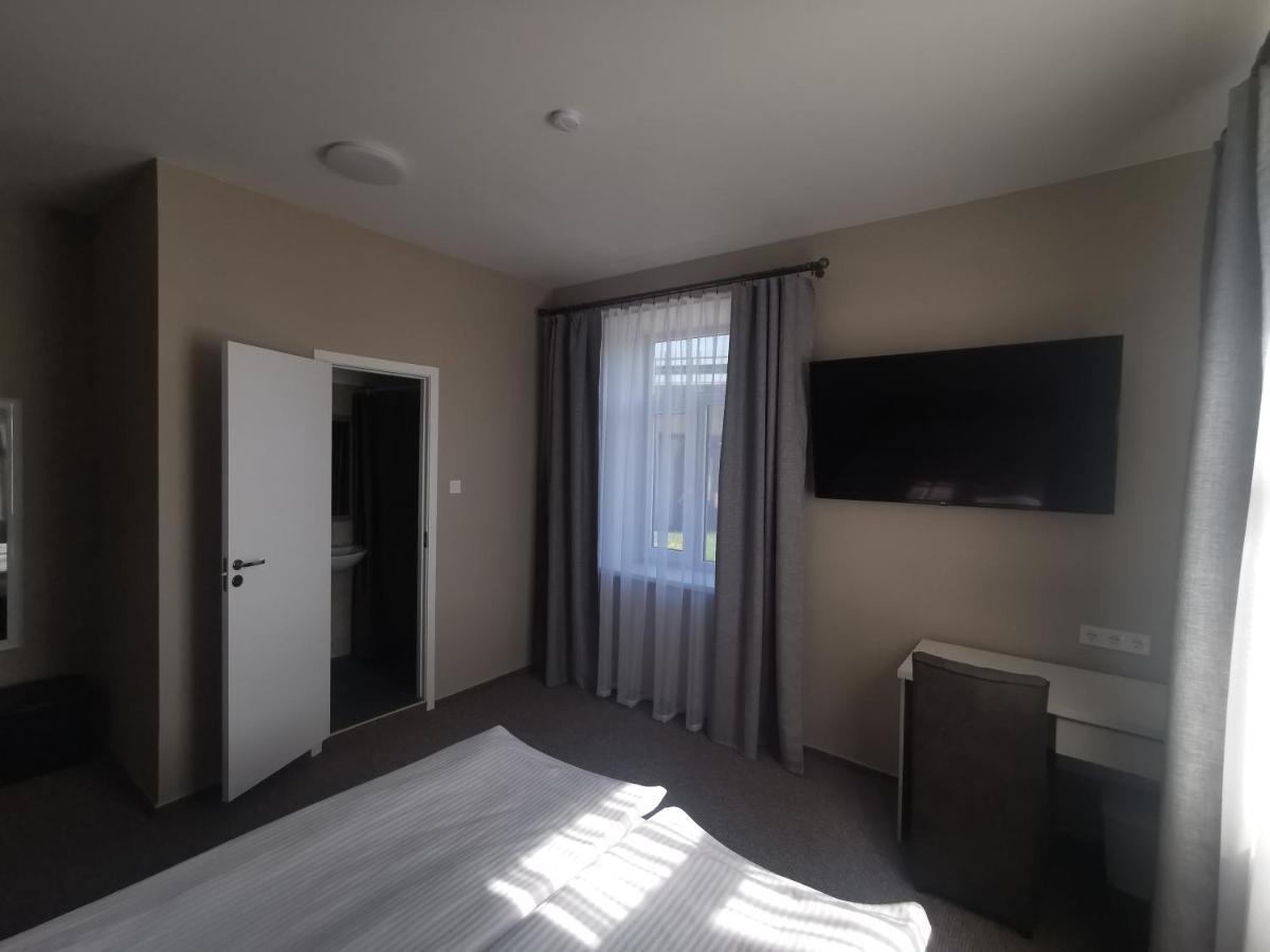 ريغا Central Hotel With Free Parking المظهر الخارجي الصورة