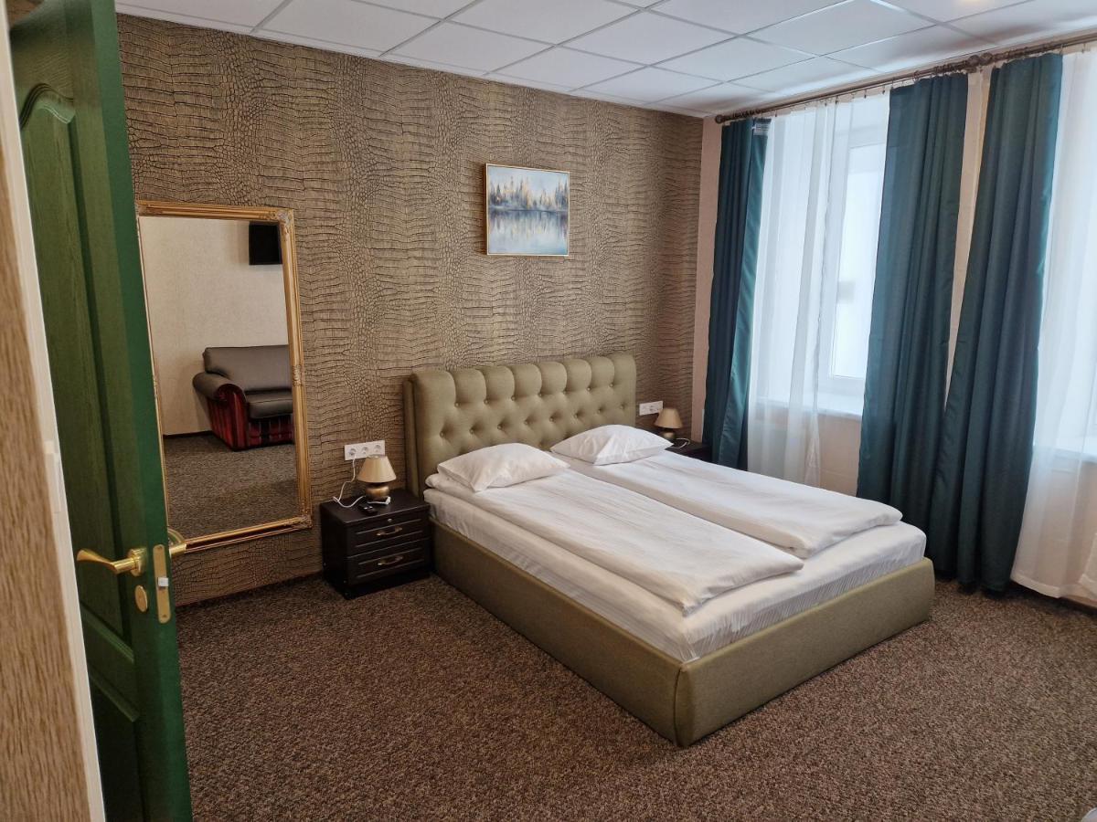 ريغا Central Hotel With Free Parking المظهر الخارجي الصورة